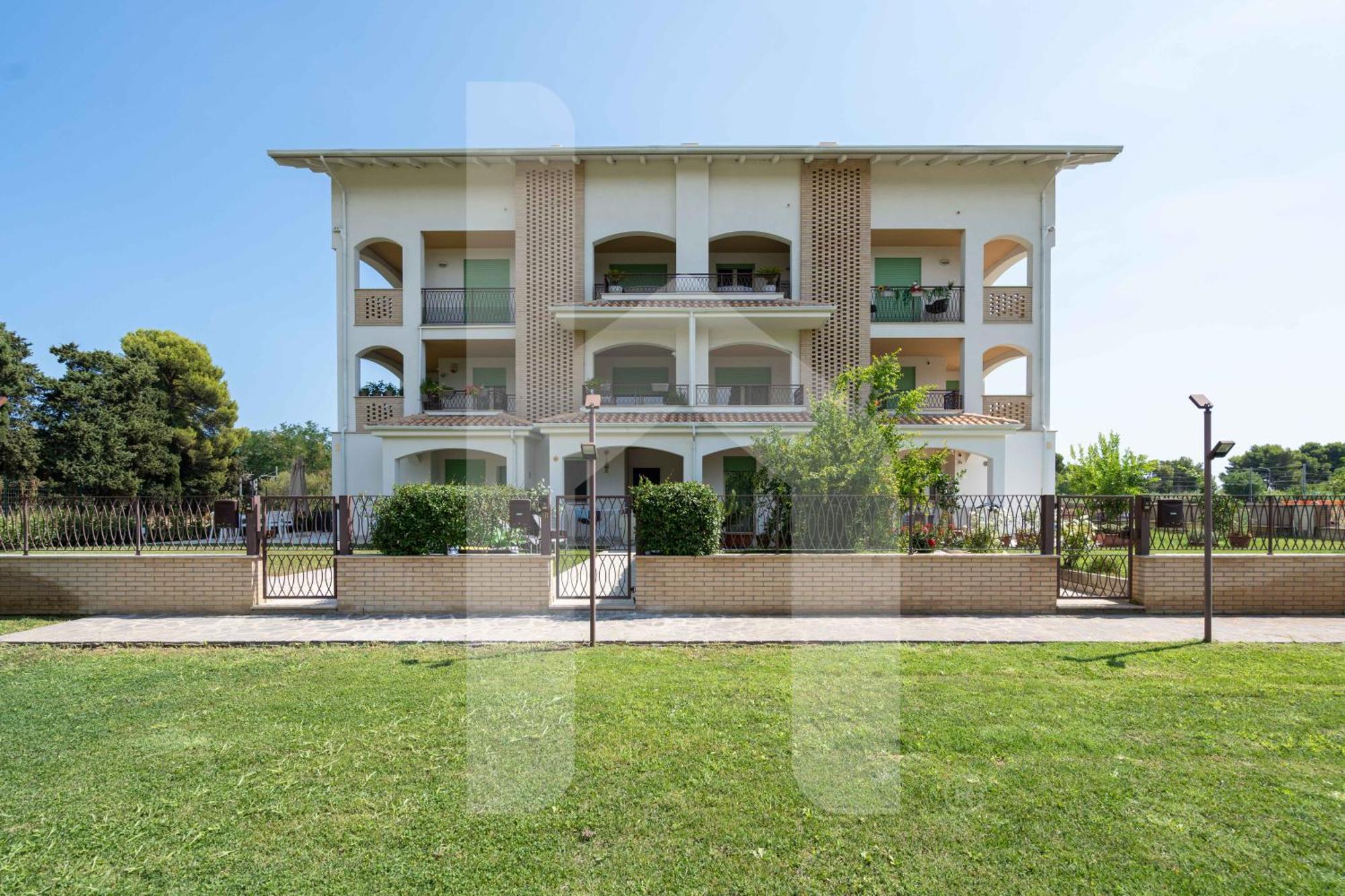 Homiday - Merope Apartment Pineto